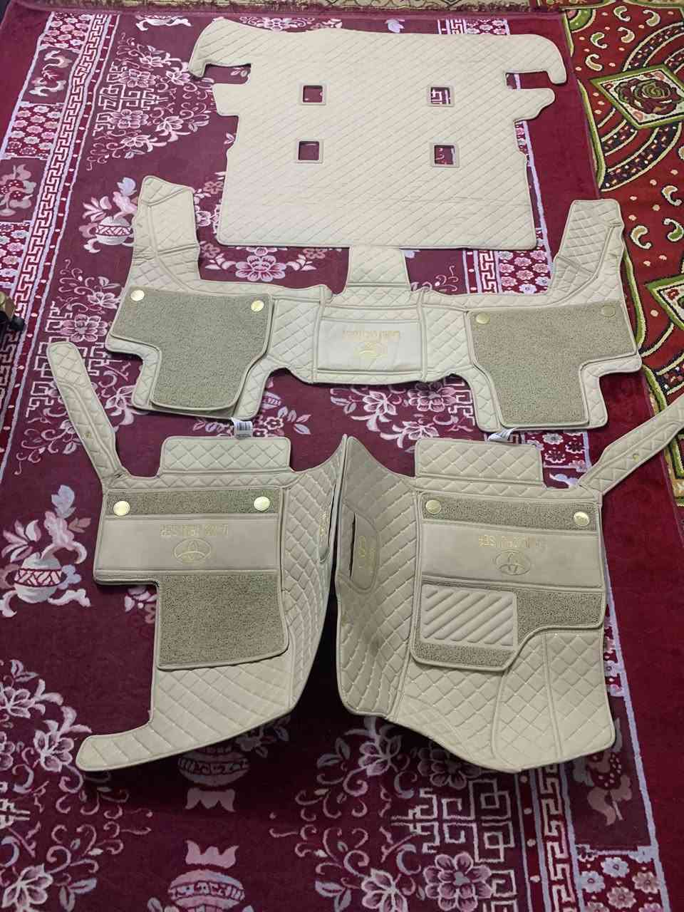 السلام عليكم للبيع أرضيات كاملات لاندكروز  يرهمن عله كل مديل الاندكروز جداا استخدام اسبوع واحد فقط للاستفسار ***********
