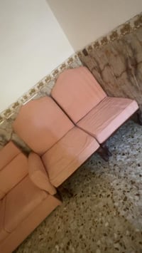 عندي تخم اربع مقاعد نظيف ٩٠٪؜ ضرره بسيط مذكور بالصور جدددديد رايدته ١٢...