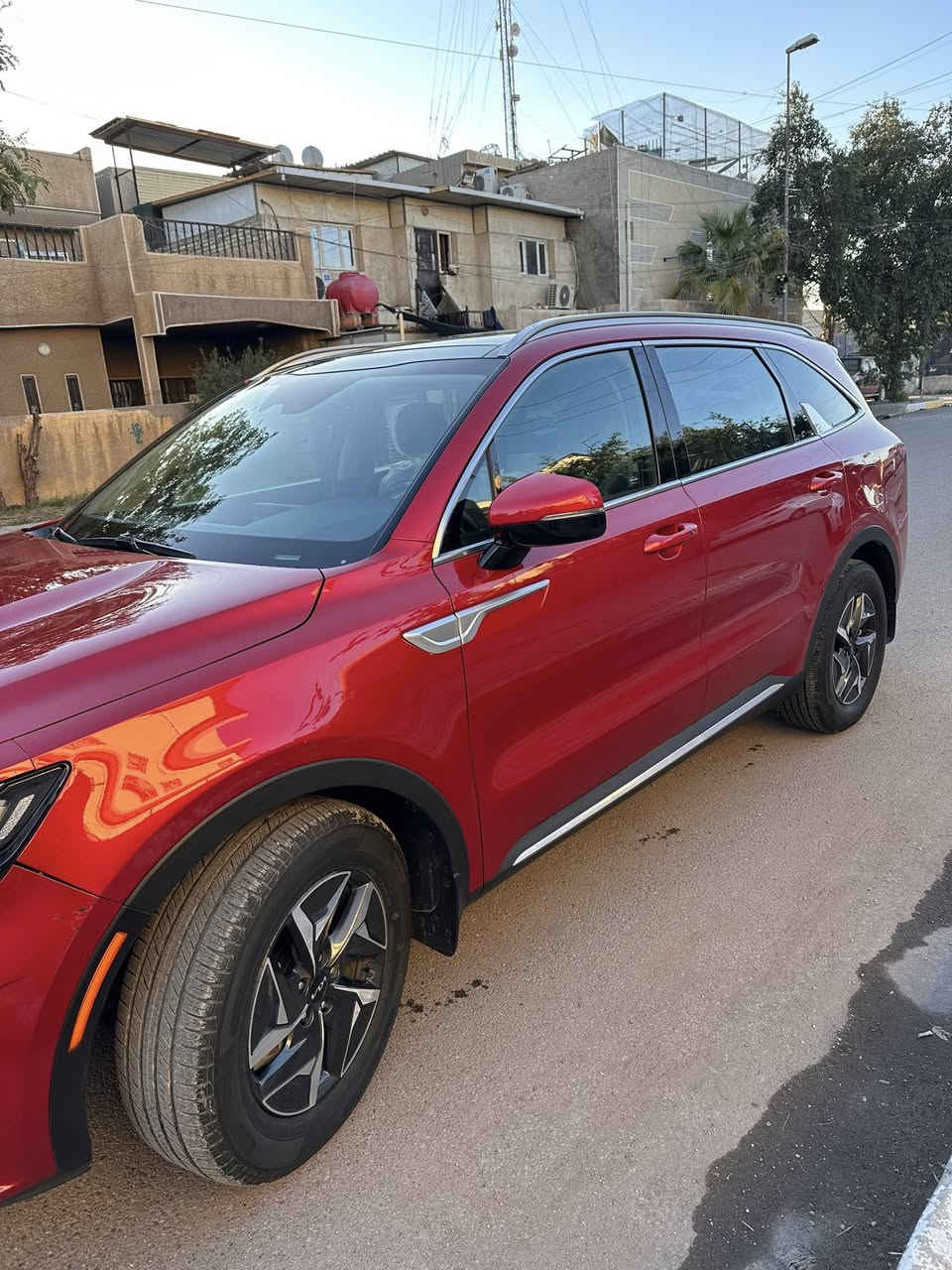 السلام عليكم 
سورنتو هايبرد VIP مواصفات ex 
موديل 2023 وارد امريكي 
ماشية 21mi 
محرك 1600 تيربو 
بصمة تشغل وابواب وتشغيل عن بعد
 لايت 4 عدسات
شاشة كبيرة
كامرة خلفية
حساسات امامي + خلفي 
7 راكب كشنات منفصلة VIP
كشنات جلد كهرباء
كشنات تدفئة
قيادة ذاتية حسب خطوط الشارع تقود وحدها
تحديد مسار
رادارات امامية خلفية
سايد بريك كهربائي
صندوك كهرباء
تبريد خلفي منفصل
اوتو هولد
كير ماوس
تحكم ستيرن كامل
وبعد هواية مواصفات
مكان السيارة بغداد 
السعر 260 
للأستفسار ***********
