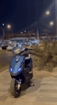 السلام عليكم دراجه ماكس عدله للبيع  الدرجه قبل شهر طالعه من الحاويه. جديده كلش. وكفرات الاصليه. والويل مالته موجودات.   والوصل مال الحاويه. موجود. وتعال اخذه. ال اي مصلح يعجبك. شرط برغي ما مفتوح. وماكو شي بيه ما يشتغل. شرط. والسعر 900 وبيه مجال حك الجيه. وهذه رقمي ***********
