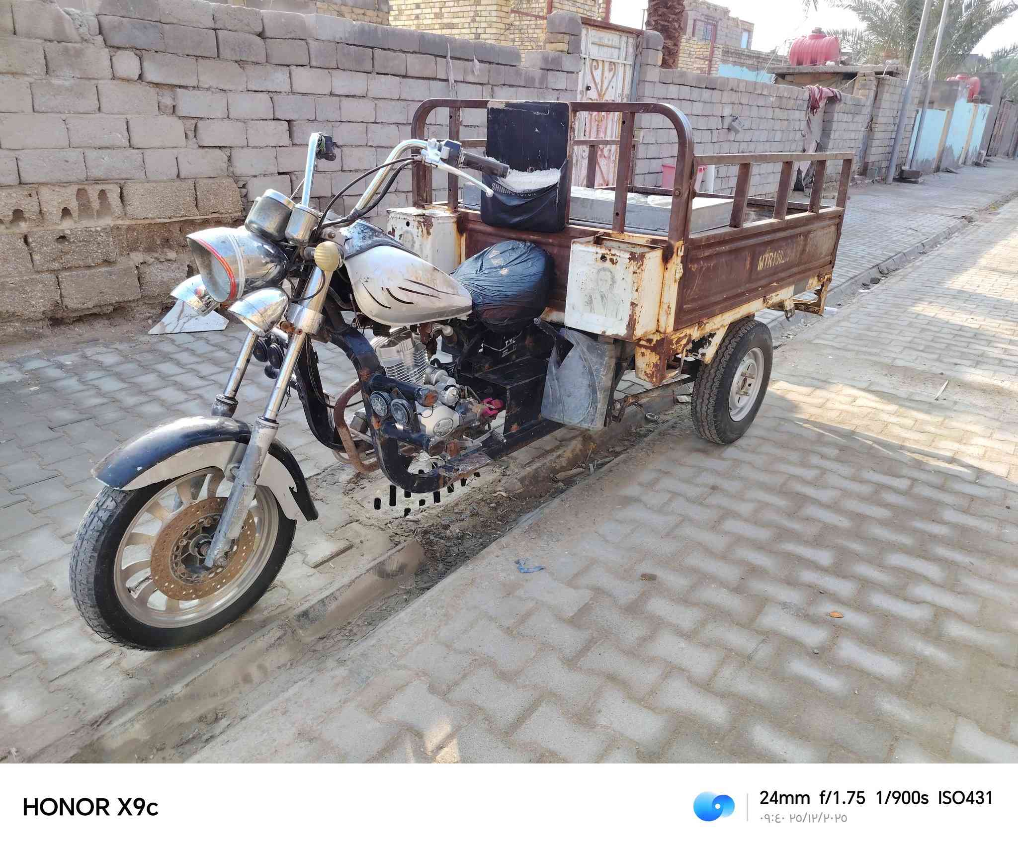 سلام عليكم ستوتة للبيع 2013 اوراق اصولي بيهة خياس موضح بل فيديو  مكينة كير صليب كاردن اكسن اويالة ضفيرة كلهن جدد مكانهة الرميثة السعر مليون و150وبيهة مجال قليل والشراي يتصل ***********
