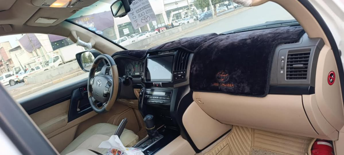 مودیل 2014 قەپات مواسەفات GXR V6بی بۆیاخ بی سارد ە کوت  گیرومەکینە بەشەرت ناو نیشان قەلادزی   بۆ زانیاری زیاتر پەیوەندی بەو ژمارەیەوە  بکە 0750 589 6705
