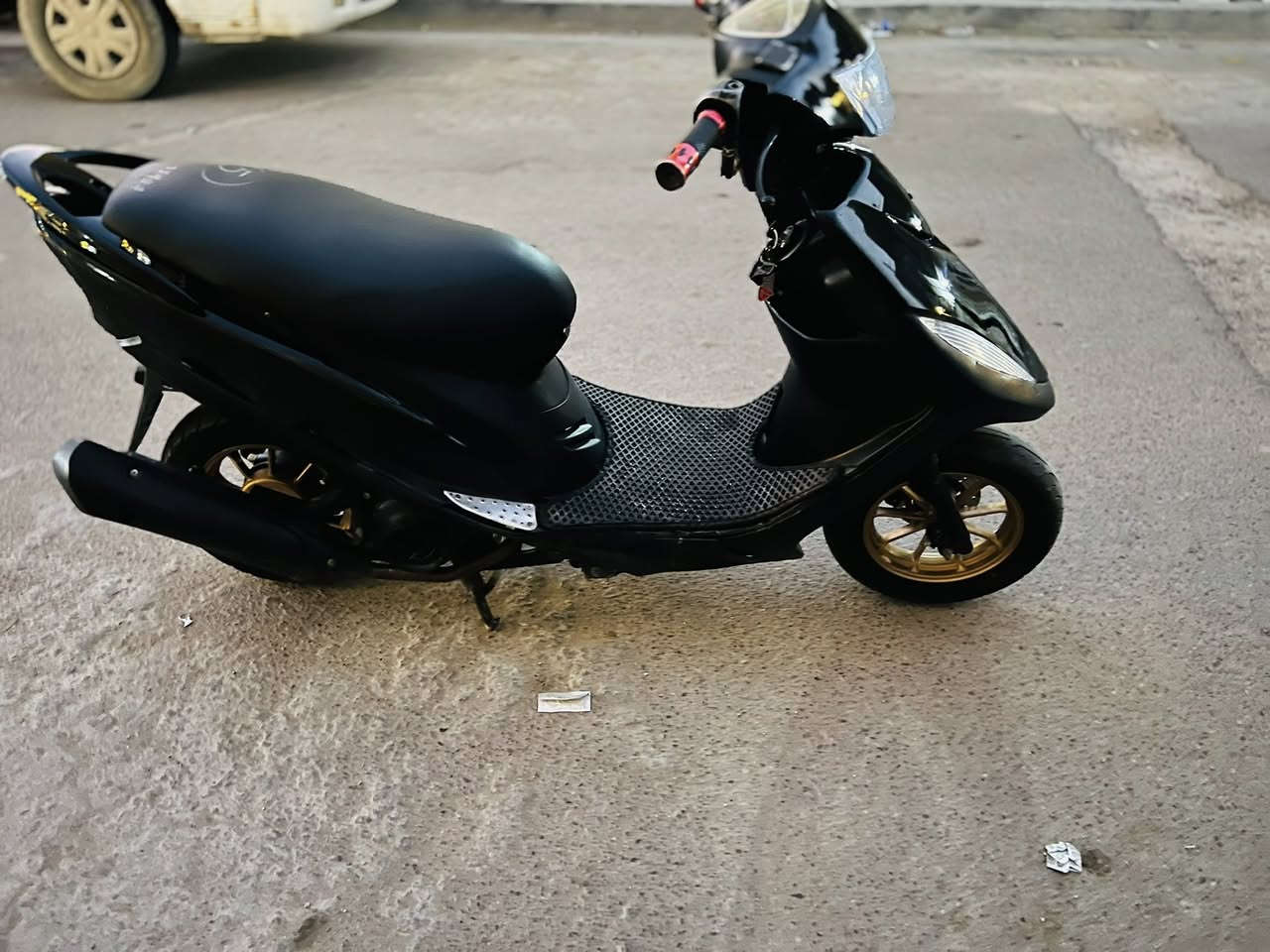 سلام عليكم ماكس عدله للبيع او مراوس اي شي عندك تفضل خاص ودراجه حلوه بلاديه نقصه فحمات مال سلف ودراجه حلوه او خير من الله مكاني بغداد البياع ***********
