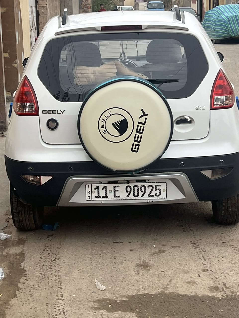 سلام عليكم جيلي بانده Gx2 سياره نضيفه كير مكينه خير من الله رقم إنكليزي تحويل مباشر سياره بسمي هزه جديد دوشمه سياره كامله السعر ٦٢رقم الهاتف ***********
