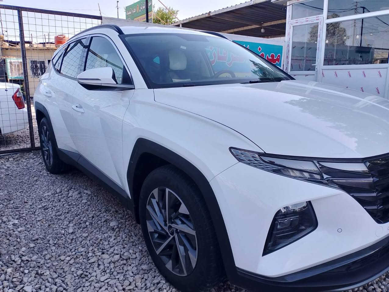 السلام عليكم توسان ٢٠٢٣ خليجي كفاله عامه رقم بغداد بأسمي ماشيه ١٨ الف حقيقي سياره كلش جديده وعلى ايدي زيرو على وضع الشركه فول ١/١ قماره حديد السعر ٢٢٠ وبيها مجال للشراي للإستفسار ***********/*********** مكان السياره كربلاء حي الاسره قرب جامع محمد الجواد عليه السلام
