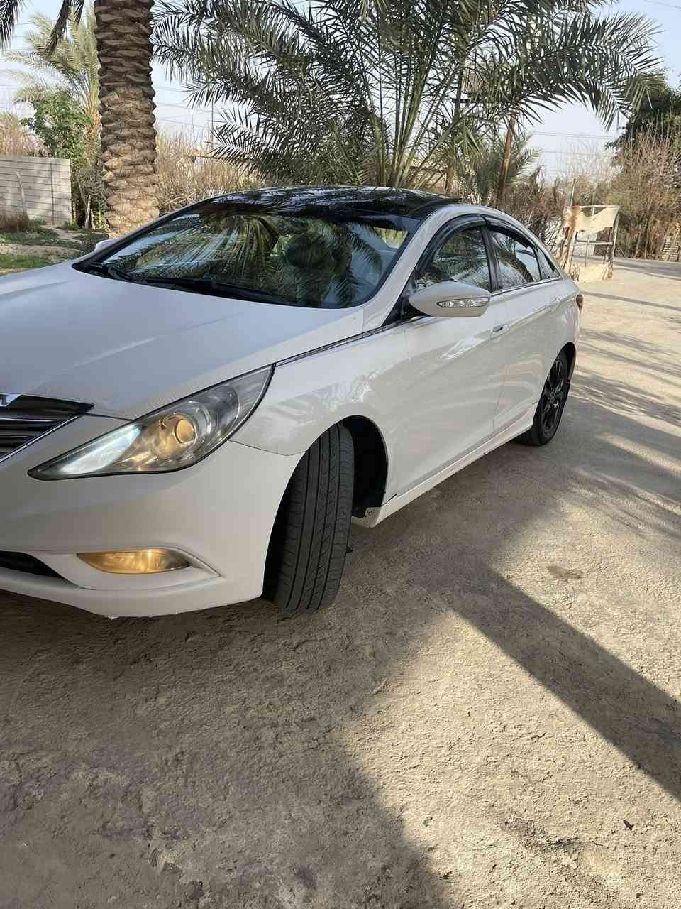 سلام عليكم للبيع سوناتا موديل 11 بيها باب السكن وجاملغ امامي ولهلالات الخلفي بيهن شبر كل واحد ماشيه 175 حقيقي بنواما مري شفط رقم بغداد السعر 108 وبيها مجال مكاني بغداد سريع الجديد ***********
