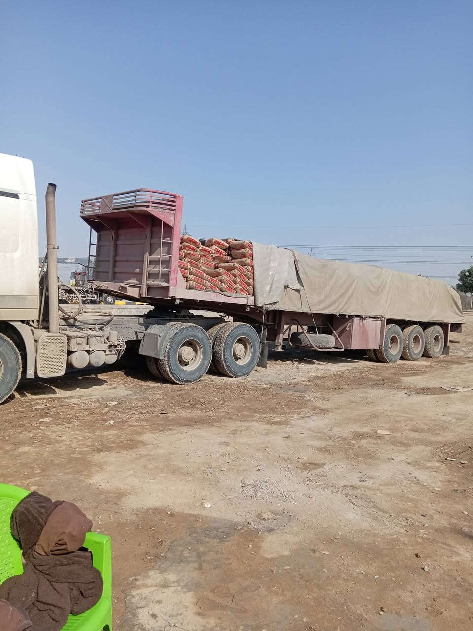 يوجد مواد بناء كافت مواد بناء 
حمل فول.                طن سمنت ٩٥
تك رمل ١٤٠.                تك حصو ١٥٥
كنتر رمل ٤٠.               كنتر حصو ٤٥
كنتر مغربل ٥٠.            كنتر سبيس ٤٠
كنتر زميج 20.             كنتر تراب حلو ١٥
للاستفسار على هذا الرقم
***********

***********
