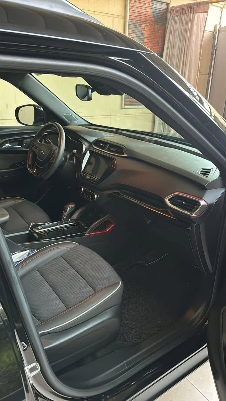 السيارة: شوفرليت تريل بلايزر.
الفئة: Rs.

الموديل : 2023

اللوحة:.رقم كربلاء.

السعر:160

١ الضرر: دعاميه امامي فقط

1. ﻿﻿﻿حجم المحرك3 سلندر 1300 تيربو

2. ﻿﻿﻿عداد المسافه 15 الف ميل.

3. ﻿﻿﻿بصمة ابواب وتشغيل عن بعد.

4. ﻿﻿رادر امامي.

5. ﻿﻿﻿تحديد مسار.

6. ﻿﻿﻿تحكم ستيرن جهتين

7. ﻿﻿﻿شاشة كبيرة مع كامرة خل

8. ﻿﻿﻿سستم صوت.

9. ﻿﻿﻿كرسي السايق كهرباء.

10. ﻿﻿﻿﻿مقاعد جلد.

11. ﻿﻿﻿﻿تدفئة الكراسي الامامية.

12. ﻿﻿﻿رادر جانبي مانع اجتياز.

13. ﻿﻿﻿﻿حساس خلفي.

14. ﻿﻿﻿﻿كامرة خلفي دوارة.

*وباقي الموصفات المعروفة فئهRS

مشاركة***********
