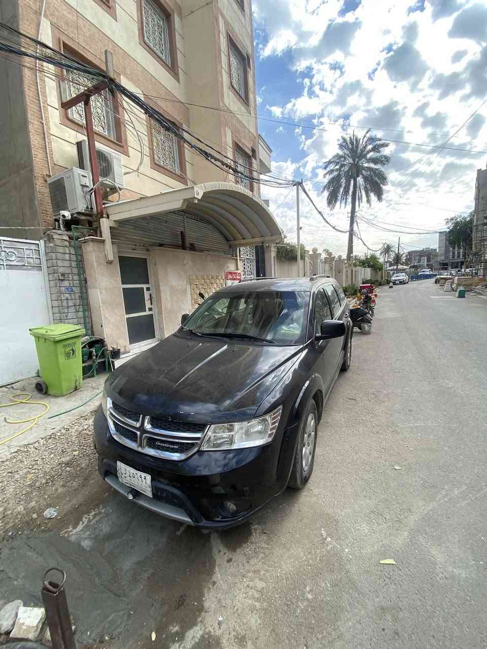 السلام عليكم
دوج جورني موديل 2012
سبعه راكب
لون اسود
رقم بغداد
مشروع وطني تحويل مباشر
فول مواصفات عدا الفتحه 
3 قطع تبريد
ويلكب
محرك 2400 4 سلندر 
بصمه 
كير محرك جديد مكفول
الصدر جيد
ضربتها بجم سونارها ضايع مسويلها قديم وطخه بالقماره طفرت بنيد
بي
مكاني بغداد سعرها 113
وبيها مجال
***********
