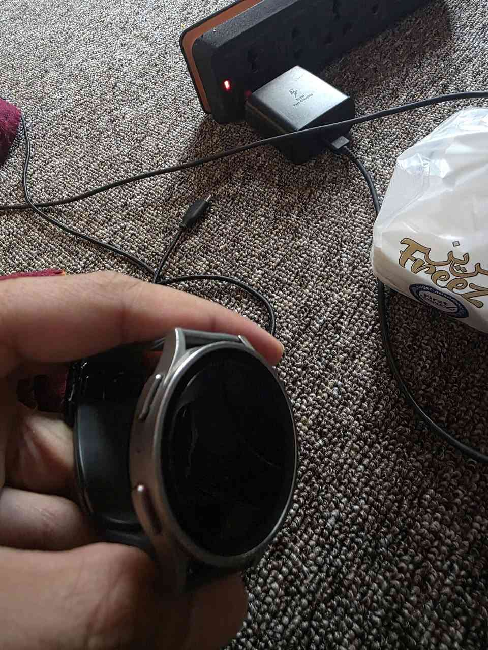 السلام عليكم ساعتين للبيع سامسونك واتش 5 برو وساعة ام الميل برنارد اج ماير ماركه عالمية نظافتهن بال 90 بالمية والسعر 300 قفل بدون كوارتين
واتساب ***********
