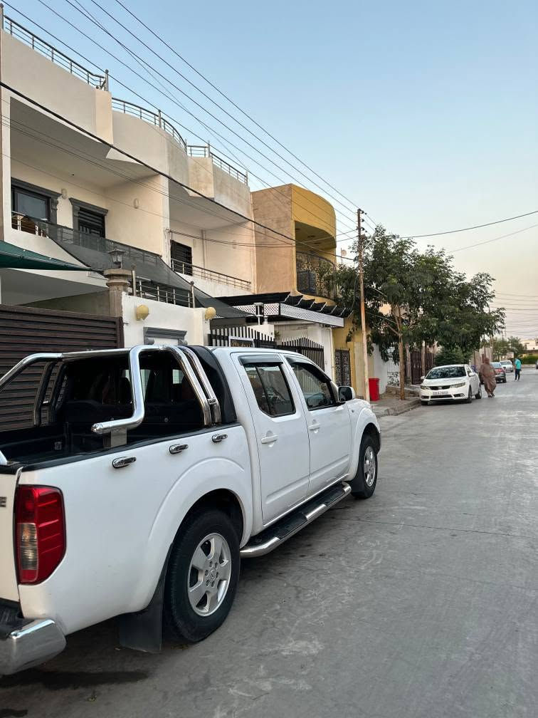 السلام علیکم نيسان نافارا ٢٠٠٩ LE  للبيع.. گير اوتوماتيك بالشرط ٤ جامات كهربائي ... محرك مفتوح بالشرط لاصرف لا بخار... تبريد شغال بالشرط... تحديد سرعة تحكم بالستيرن شغال... كهربائيات كلها شغالة... صدر وحدادية جديدة وبالشرط... بطارية جديدة... السيارة صبغ حزام بخ للجمالية بدون دواخل... السيارة مكانها كركوك وبيها دفتر بنزين... رقم اربيل الدولي... السيارة بإسمي وشرط التحويل...السعر 88 ورقة وبيها مجال... رقم الموبايل *********** وبيها واتساب.... كركوك, العراق
