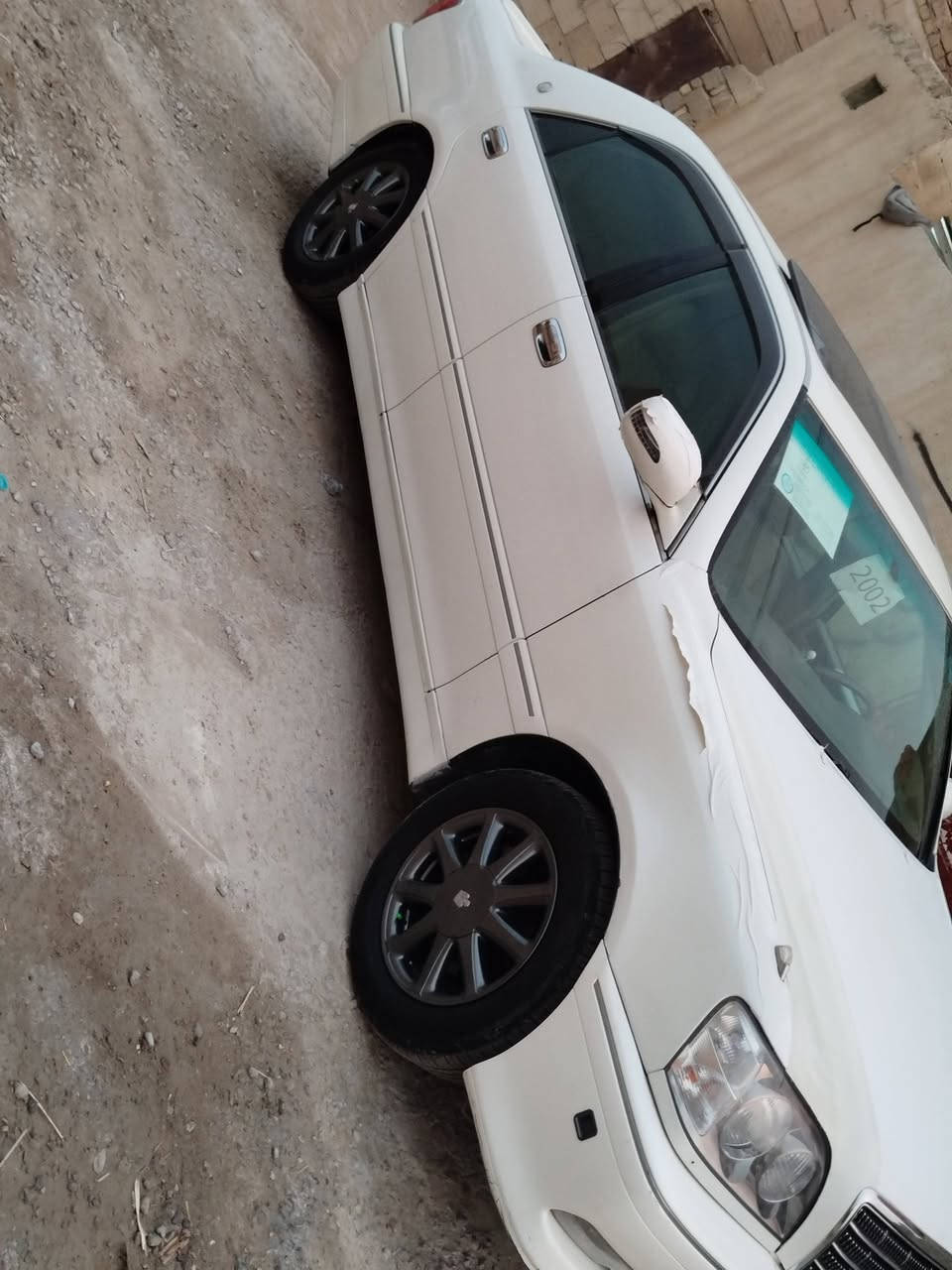سلام عليكم ملكه للبيع فقط موديل 2001 رقم كركوك باسمي الدولي محرك ديفور الجبير مكان  الناصريه مركز رقم الهاتف ***********
