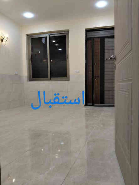 السلام عليكم تعلن شركة الجبوري للعقار والمقاولات العامه عن بيع دار ملك صرف زراعي سند 25 في منطقة الاسبع ابكار خلف المعارض معرض الشمس بناء حديث درجه أولى 
1 المساحة 60 متررر 
2 الواجه 4 مترر ررر
3 النزال 15 مترررر 
4 عرض الشارع 6 مترررر 
5 السعر 160 مليون 
يحتوي الدار على طابقين
الطابق الأول طرمه وصاله وحولي ومطبخ وغرفتين نوم وخدمات ومنور 
الطابق الثاني غرفتين نوم وحولي وخدمات وبيتونه وسطح
عنوان الشركة الكريعات الكويتي شارع حسينية ابي تراب قرب فلكة القرغولي استفسار اتصال على الارقام التاليه 
*********** أبو صكر الجبوري 
***********
