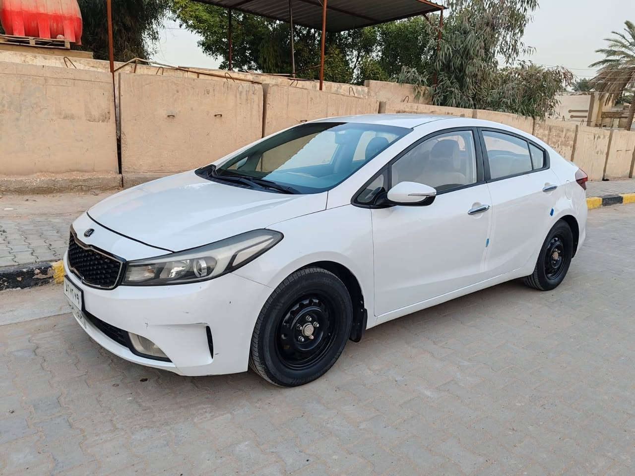 سيراتو 2017 مبدل جاملغ جهت السايق للإتصال
المكان النجف
السعر120 وبيه مجال
 ***********
