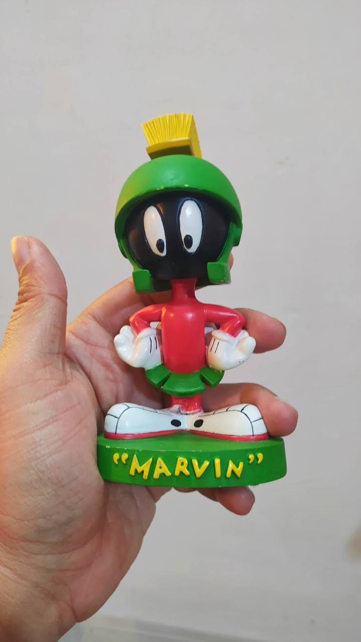 شخصية مارفن المريخي من لوني تونز
مادة الصنع اعتقد رزن ثقيل ورأس هزاز
ملاحظة: بي ضرر واضح بالصورة ومصلحه
السعر ١٥ ألف
يوجد توصيل لكل المحافظات ❤️


**إذا كنت صاحب هذا الإعلان وتريد حذفه لأي سبب، رجاءا أرسل رسالة إلى الدعم الفني**