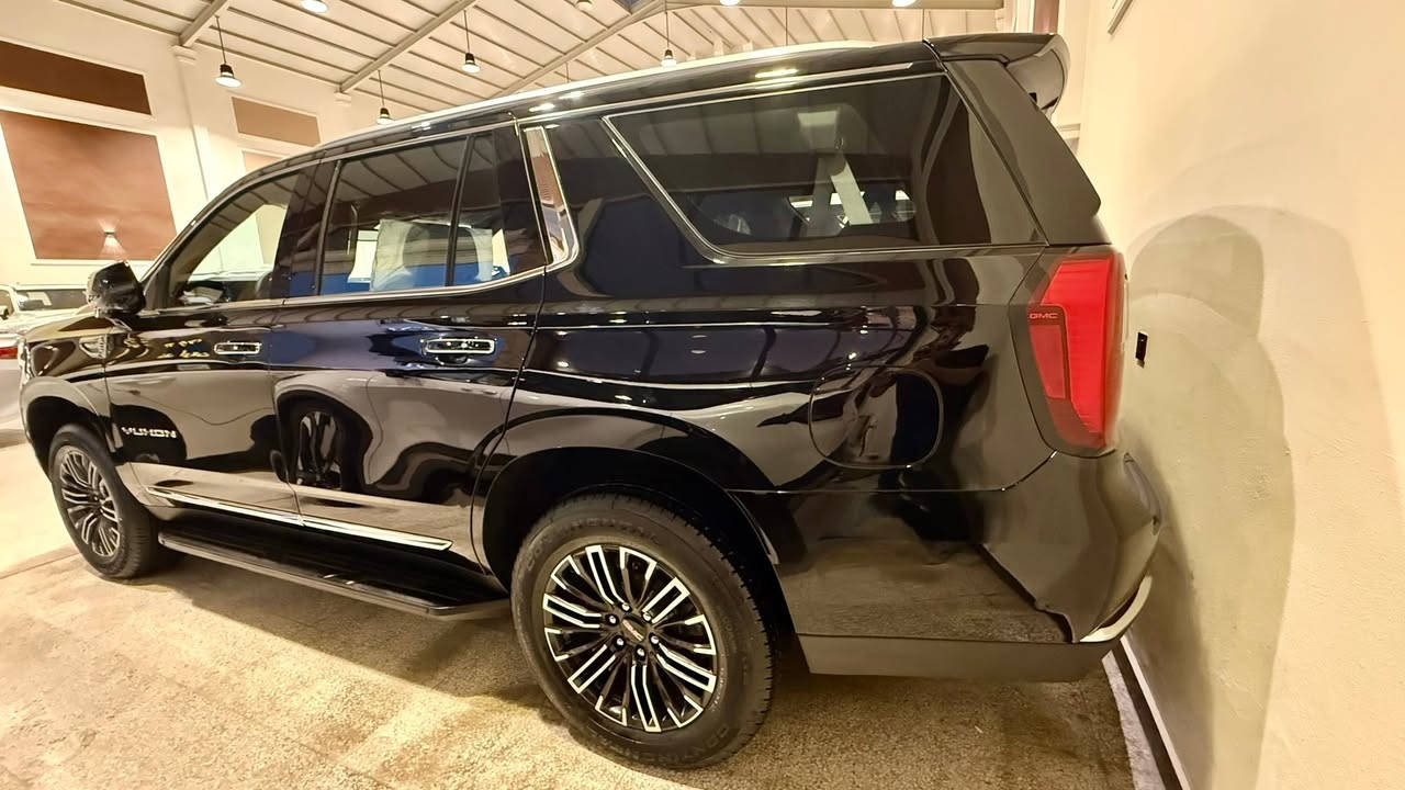 السلام عليكم 
للبيع او مراوس 
GMC الفيشن 
موديل 25 
ماشيه 22 
وكاله المنصور 
مكفوله من صبغ وبارد وفتح وتبديل ودبل كود 
رقم بغداد 
مكانها بغداد 
***********
