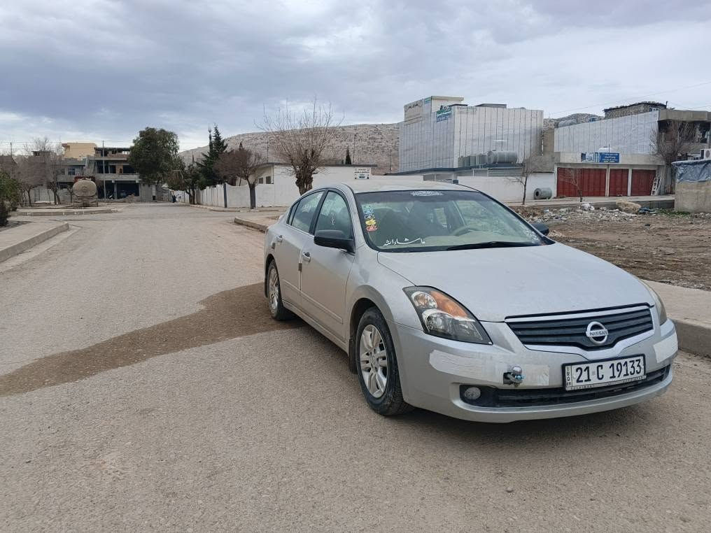 سلاوی خۆاتان لیبیت
نیسان ئەلتیما مۆدیل 2008ی خیلجی نرخی 79گلاو کەمیک مەجال
***********
***********
سەنەویو رەقم و هەزو هەموو شتکی تازیە تا 2030 بەناوی خۆمانەویە. گیرو مەکینە و تەبریت بەشەرت . چوار پارچ و پەلیک بۆیاخی هیه بی ناوگرتن . سۆنەری دانراوە. سیاریکی زۆر جائیز و ڕیک پیکە. زۆر بە تازیە ماوتەوە . ئۆتۆماتیک .دبل گیر .بەسمە . قفل مەرکەزی. جام کاربای. ئاوینە کاربای. سیاریکی تاز و جوان ماوتەوە. تەق و رەقم هیج نیە.
شیون ناحی تەکیە نزیک سلیمانی
زۆر سباس السليمانية, العراق
