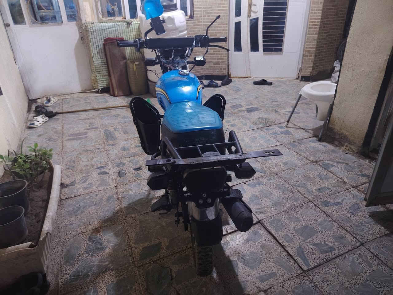 السلام عليكم ورحمة الله دراجه سونك ايراني سكنر دراجه ختم واحد مديل ٢٤ ماشيه ٧الاف مكينه مكفوله ما مفتوحه دراجه حلوه مرتبه مكينه خرسه لا تنقيص ولا تبخير نقص فقط جاملغ امامي نكسر عندي السعر ٦٠٠ وبيهه مجال وترهم مروس حسب القناعه مكاني بغداد الحسينية مال رشديه رقم الهاتف *********** مكاني
