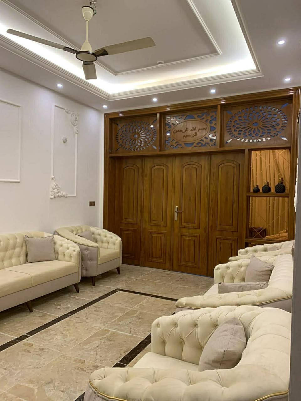 🛑(العنوان حي الصحه مقابل كوفي مارينا)🛑
🏠دار مساحه 100متر يحتوي 2نوم 🏠وباقي التفاصيل 🌴🥀موقع ممتاز 🌟قريب على شارع حي الصحه خدمات كامله🌈
للاستفسار ***********
