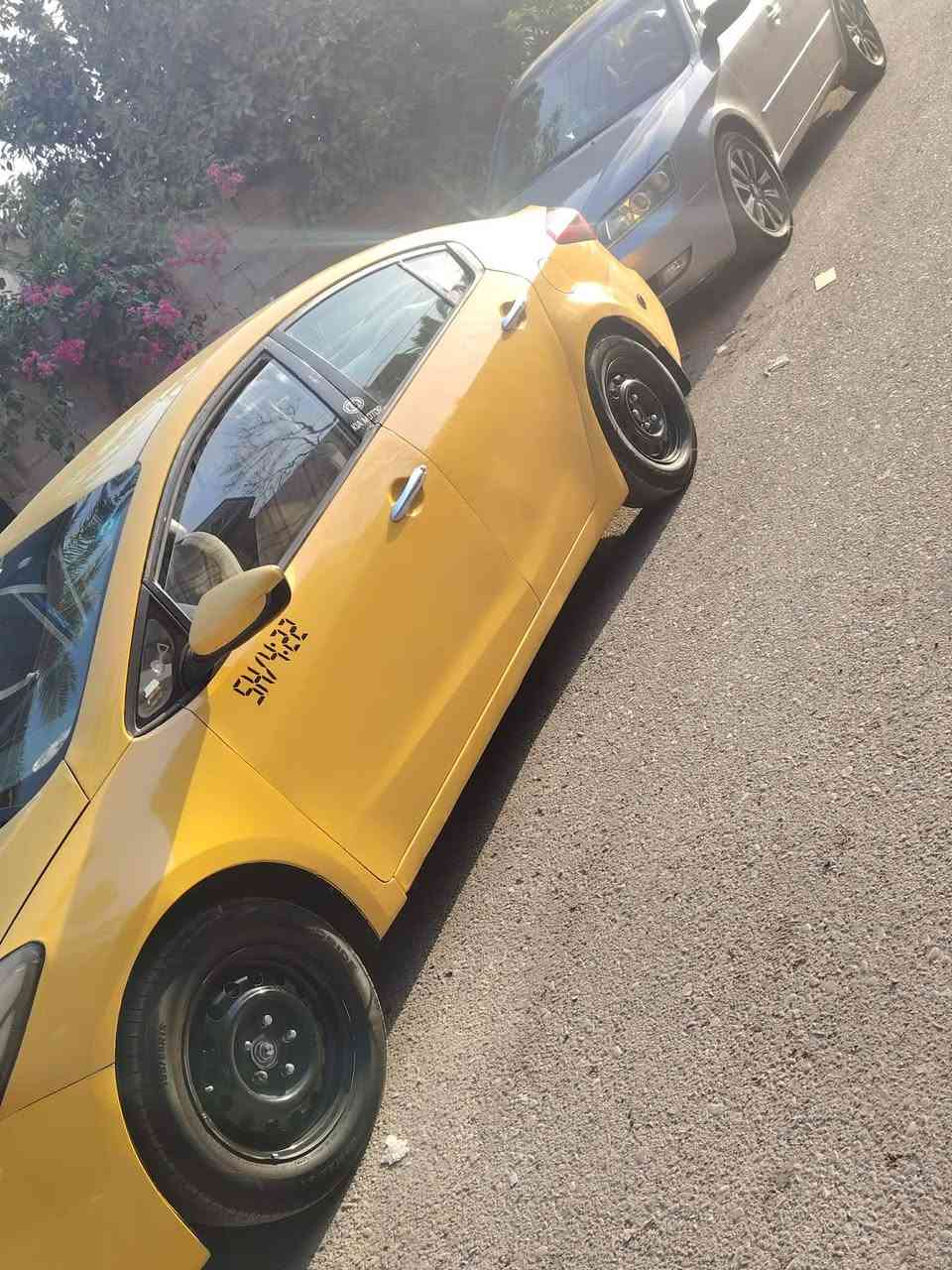 سيراتو موديل 15خليجي للبيع أو مراوس حسب القناعة جاهزة تبريد كير مكينه خير من الله مبدل جاملغ وبنيد سعر 97 وبيها مجال أن شاء الله ***********
