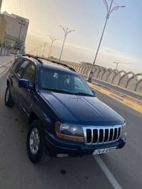 شيروكي ٢٠٠١ • محرك ٨V • كامره خلفيه
