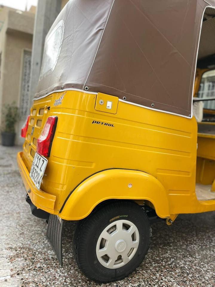 السلام عليك تكتك ٢٠ بيهة بس دوس معمرة رقم وسنوية سعرة ٥٨٠٠ رقم هاتف ***********
