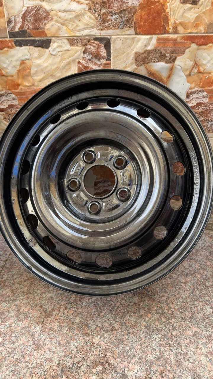 رنكات حجم 16للبيع اصليات مصبوغ حراري
مكاني بصره
***********
