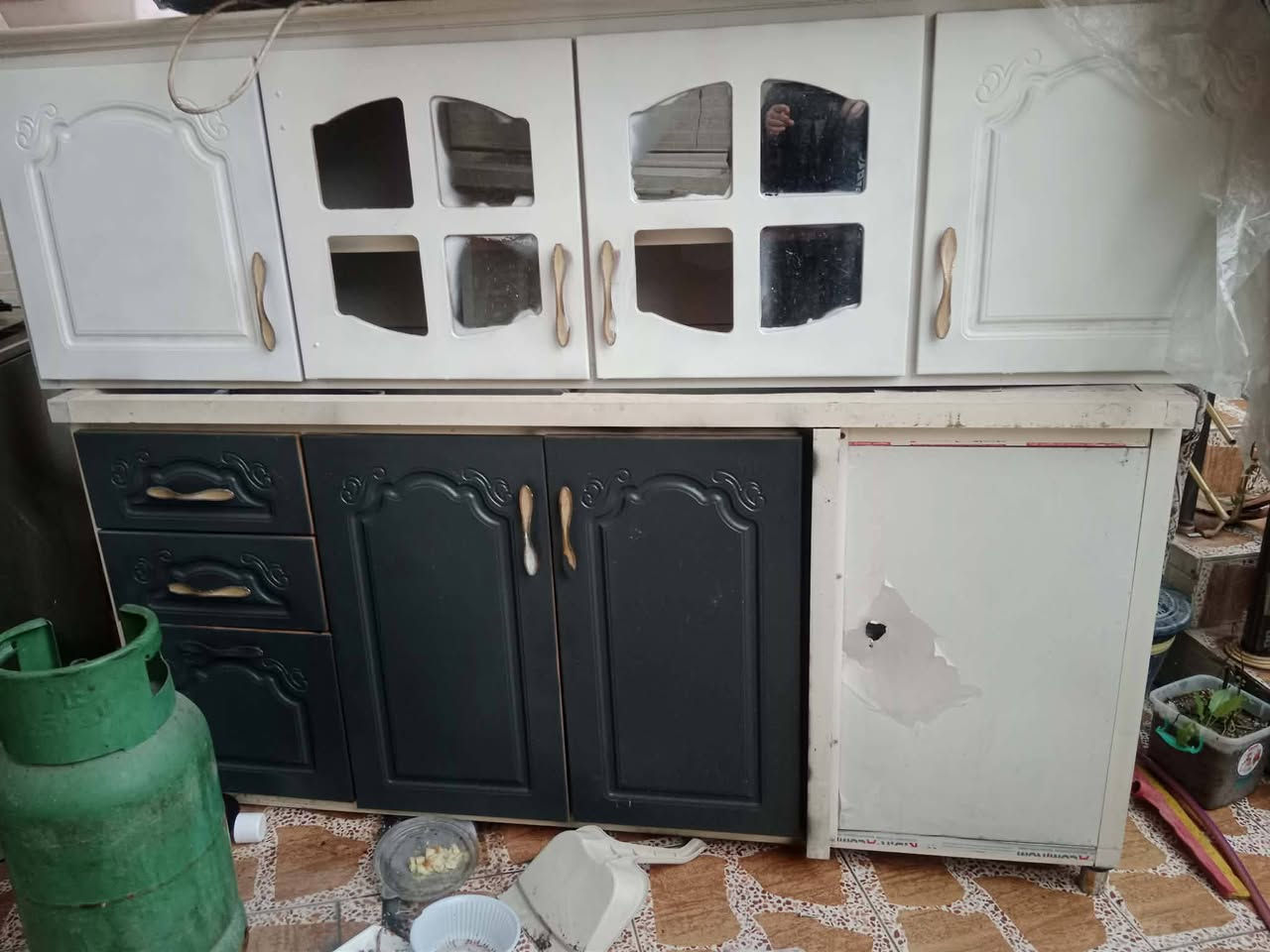 مطبخ حار وبارد للبیع  5 قطع کاونتر المنیوم ابواب خشب بالن بریس  الجبیر 10امتار المڵحق 4نص والٲرضی 3 وسنک 3 ونص والحار 2 و15 سانتمتر کل هذە  700 الف


**إذا كنت صاحب هذا الإعلان وتريد حذفه لأي سبب، رجاءا أرسل رسالة إلى الدعم الفني**