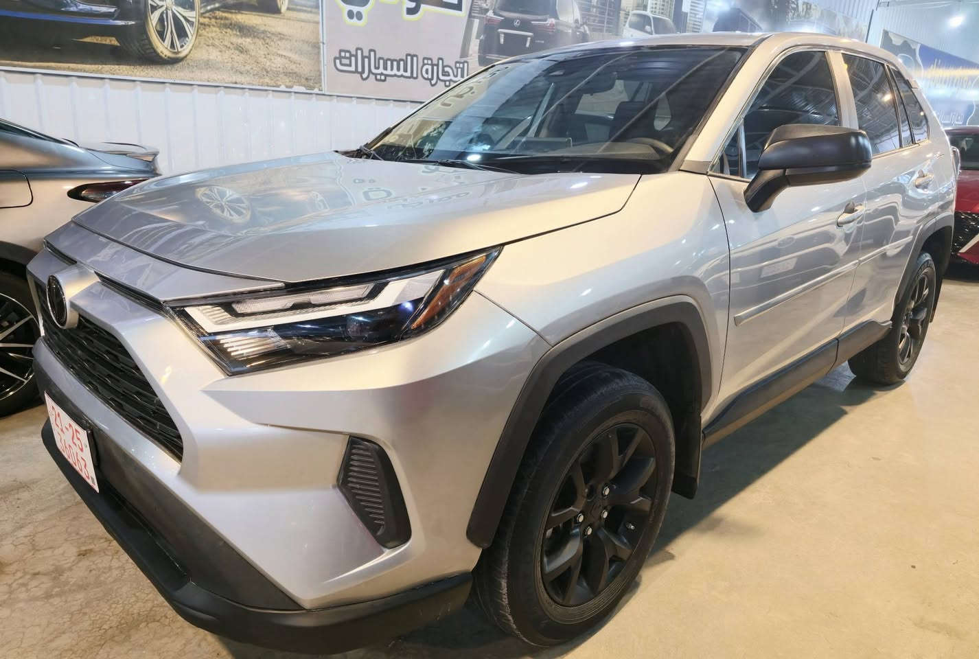 TOYOYA RAV4  LE  4*4
السعر  220 $
اللون سلفر
وارد امريكي
عدد المسافات ٥٩ الف ميل
السياره دفع رباعي 4*4
حادثها موضح بالمنشور
مواصفات ال LE
شاشه لمس
كاميرا خلفيه
حساسات اماميه
رادار  امامي وجانبي
تحديد مسار وتحديد سرعه
وباقي مواصفات الراف الامريكي
كاتي تترقم شمالي
العنوان كركوك 
هاتف   ***********
