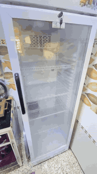 عارضه للبيع ب جديدة مثل ماموضحه بالصوره 
تبريدها يخبل سعر 400
***********
