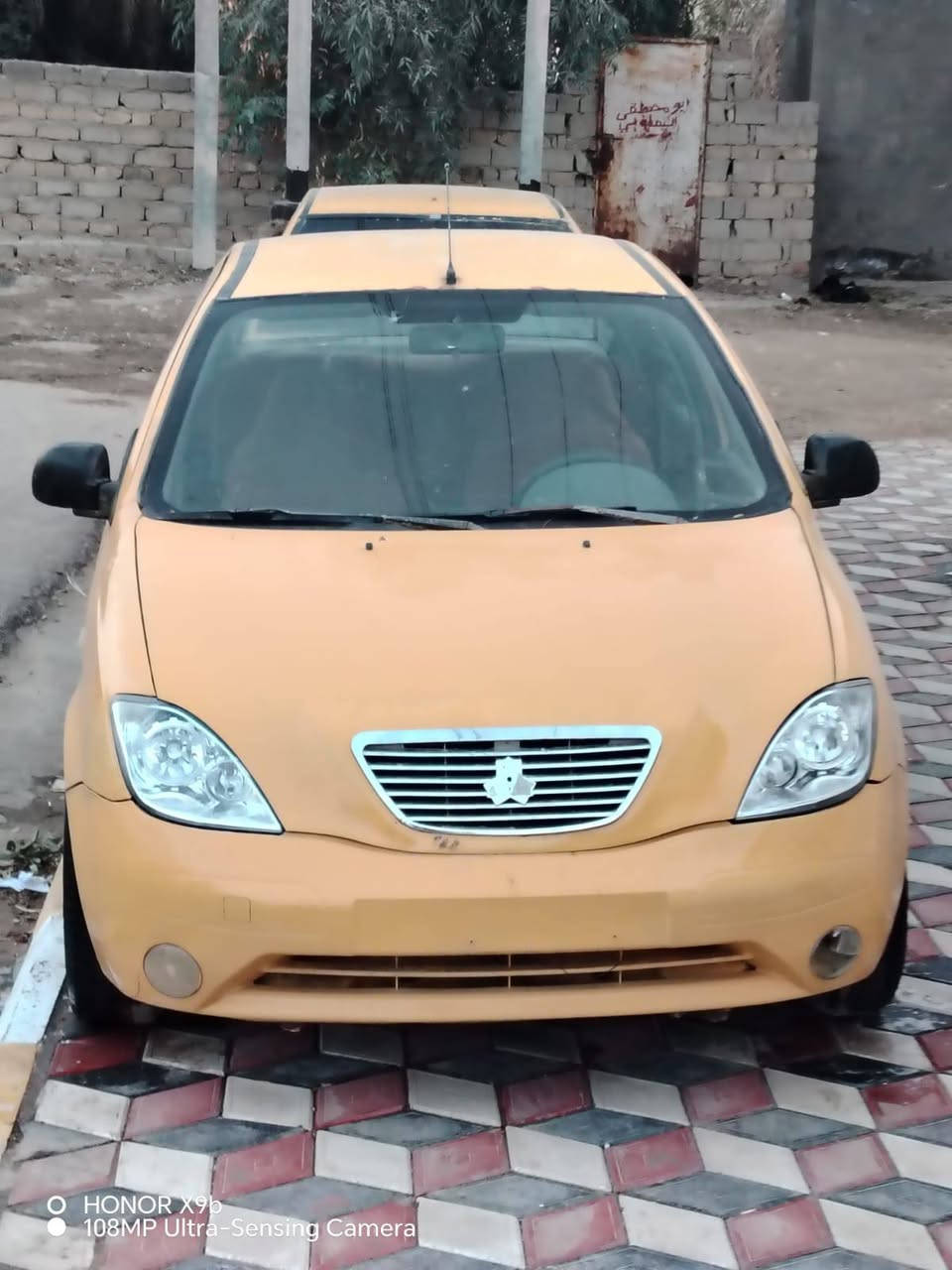 السلام عليكم سياره طيبه مصفره هيه وغرامات رقم بغداد سياره جاهزه من كلشي بيهه ضربه الجملغ الخلفي وبيهه ضرب بصيطه بل بنيد سياره تخم تاير باتري مكينه صار شهر من جفتهه تبريد عوزه كبريسر بيهه هلالات معمارات ومرشوشات 35وبيهه مجال بسيط مستعجل عل البيع 
***********
