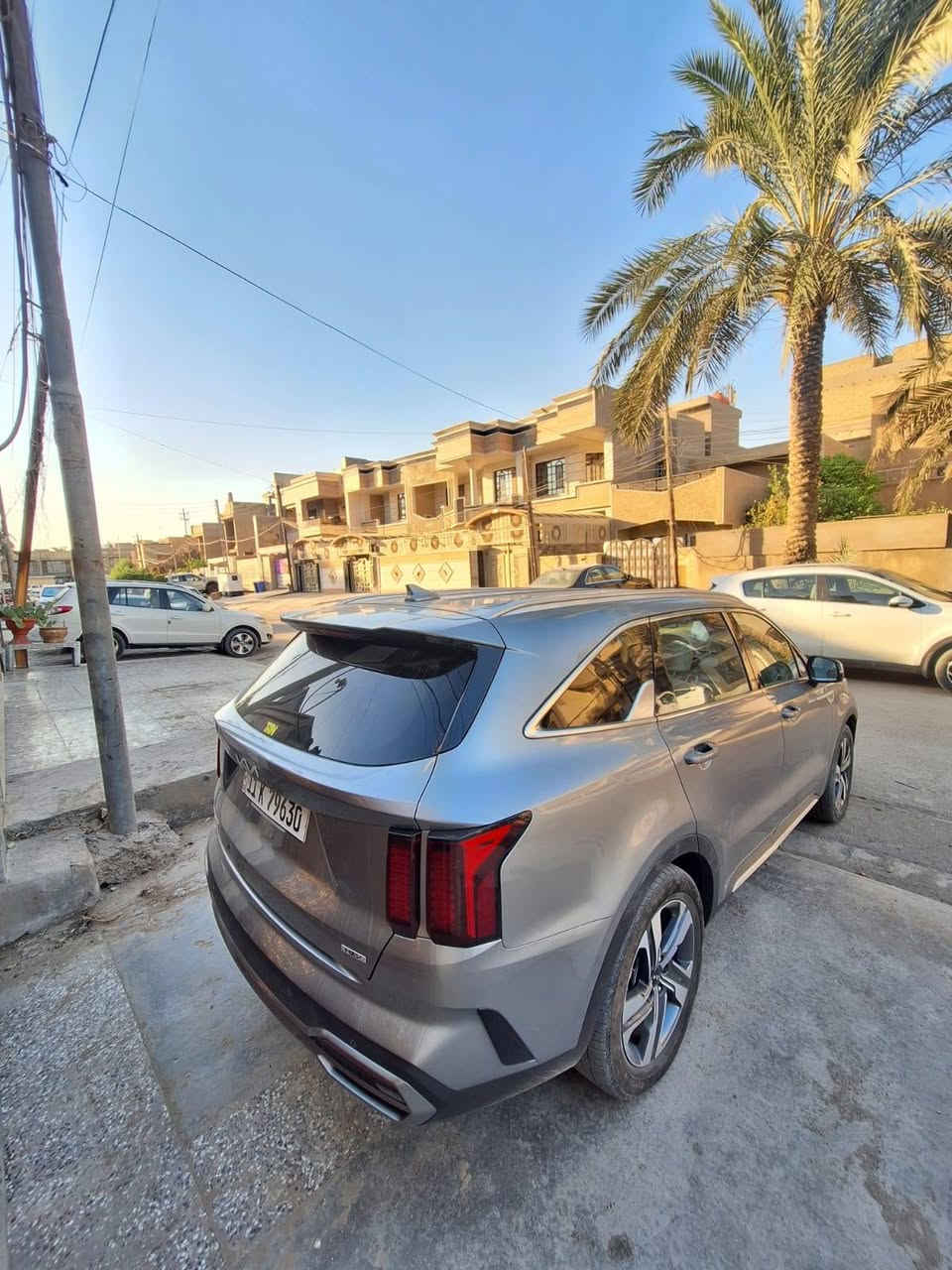 🚗 للبيع كيا سورينتو هايبرد
▪️ الموديل: 2023
▪️ وارد: امريكي
▪️ اللون: سلفري
▪️ الممشى: 24 الف ميل
▪️ المحرك: هايبرد اقتصادي
▪️ الحالة: نظيفة جدًا / استعمال شخصي
▪️ الفحص: كامل / شرط الفحص
▪️ ما محتاجة شي
صبغ ثلاث قطع ونصف الباب الخلفي فقط شغل درجة أولى 
💰 السعر:235 (قابل للتفاوض البسيط)
📍 الموقع: بغداد
📞 للاستفسار: ***********
