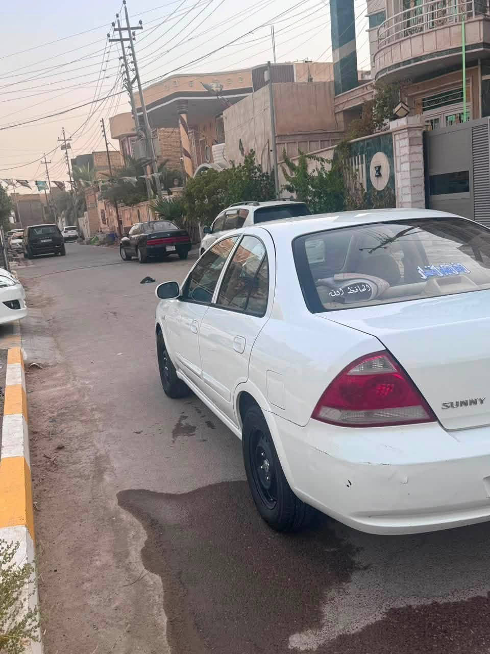 نيسان صني كوري مديل 2013 رقم ذي قار نكليزي مميز مكفوله من التبديل بيها صبغ خشم الجاملغ وخشم البنيد باقي مكفول سياره جاهزه محرك وكير وحداديه وتبريد شرط احلى من الصور 
عنوانها ناصريه شموخ 
رقم .***********
سعرها 85و بيها مجال

