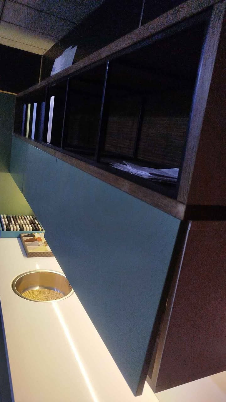 دروست کراوە تەنیا بۆ دیکۆر 3.2 م . بۆ پیشاندانی مشتەری. فول مواسەفاتی داخلی جەگ. دەبڵ چەکمەجی داخلی. تەنیا بەردی موخسەل و پشتی بایی 800 دۆلارە سوران, أربيل


**إذا كنت صاحب هذا الإعلان وتريد حذفه لأي سبب، رجاءا أرسل رسالة إلى الدعم الفني**