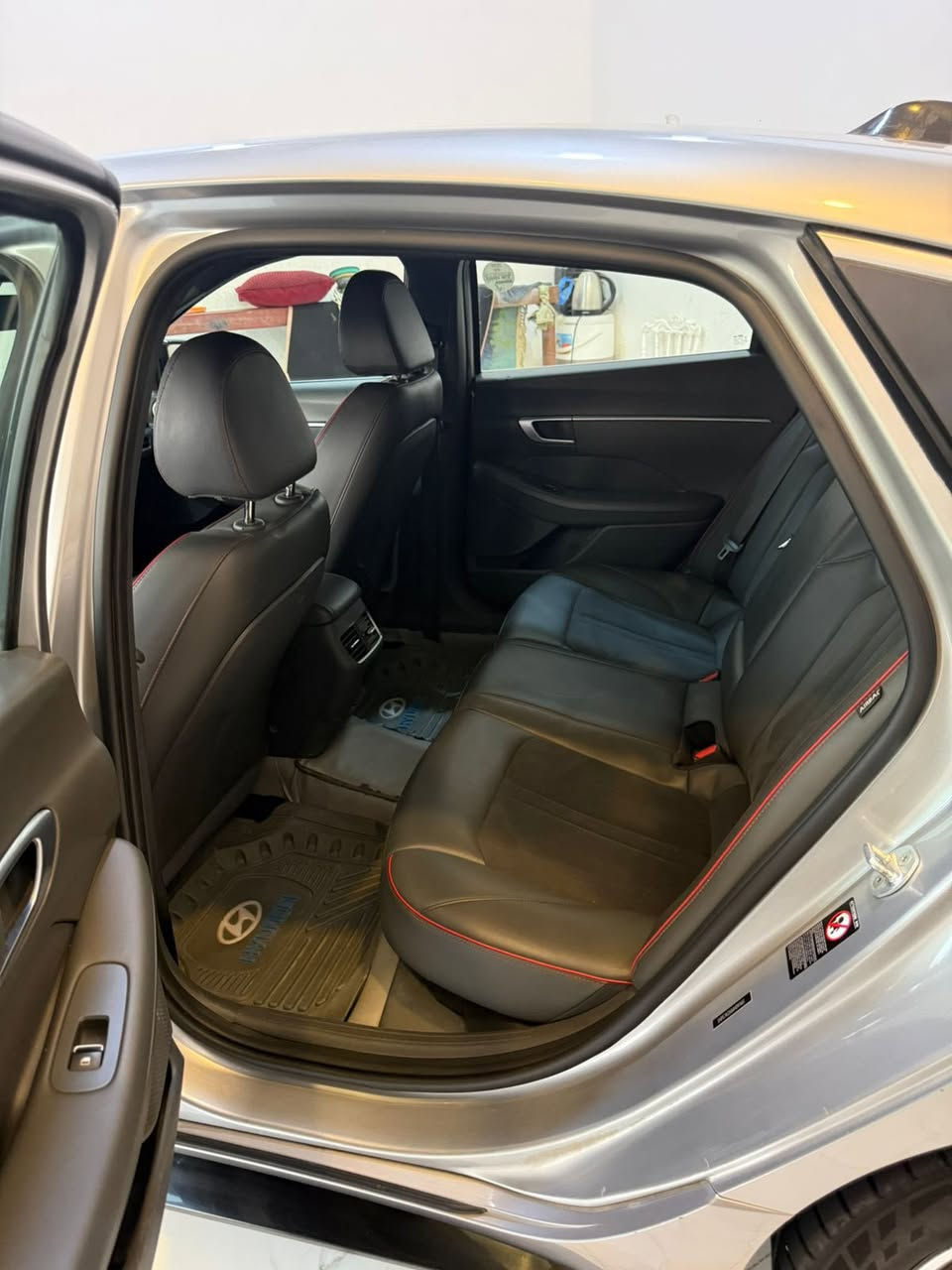 سلام عليكم سوناتا ٢٠٢١تقرير تعمل وتسير كفاله هنا بلعراق صار بيه طخه بجاملغ الامامي الايمن طخه بسيطه كلش السياره بدون ايرباك كفاله ماعده الطخه رقم بغداد معوقين ***********
