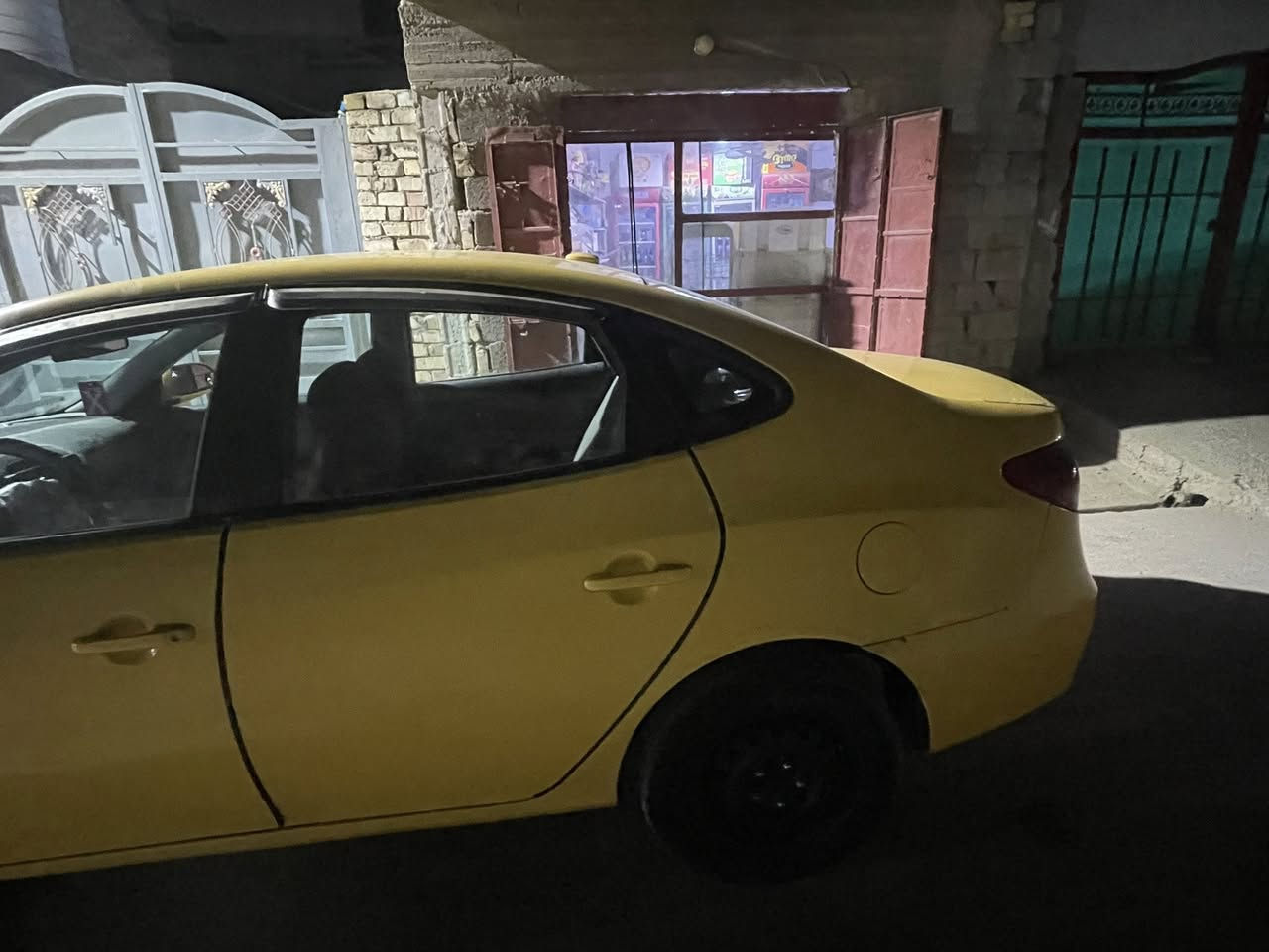 السلام عليكم النترا 2009 رقم بغداد مشروع وطني حادثها مثل مموضح بالصورة   لغود حدادية وصدر جديد تايرات جدد تبريد شغال كهربائيات شغالة  رقم إنكليزي بس استلام لوحات بعد السنوية بأسمي تحويل ثاني يوم سعرها 82 وبيها مجال عنوان
بغداد المعامل الحسينية للاستفسار الاتصال على الرقم فقط ***********
