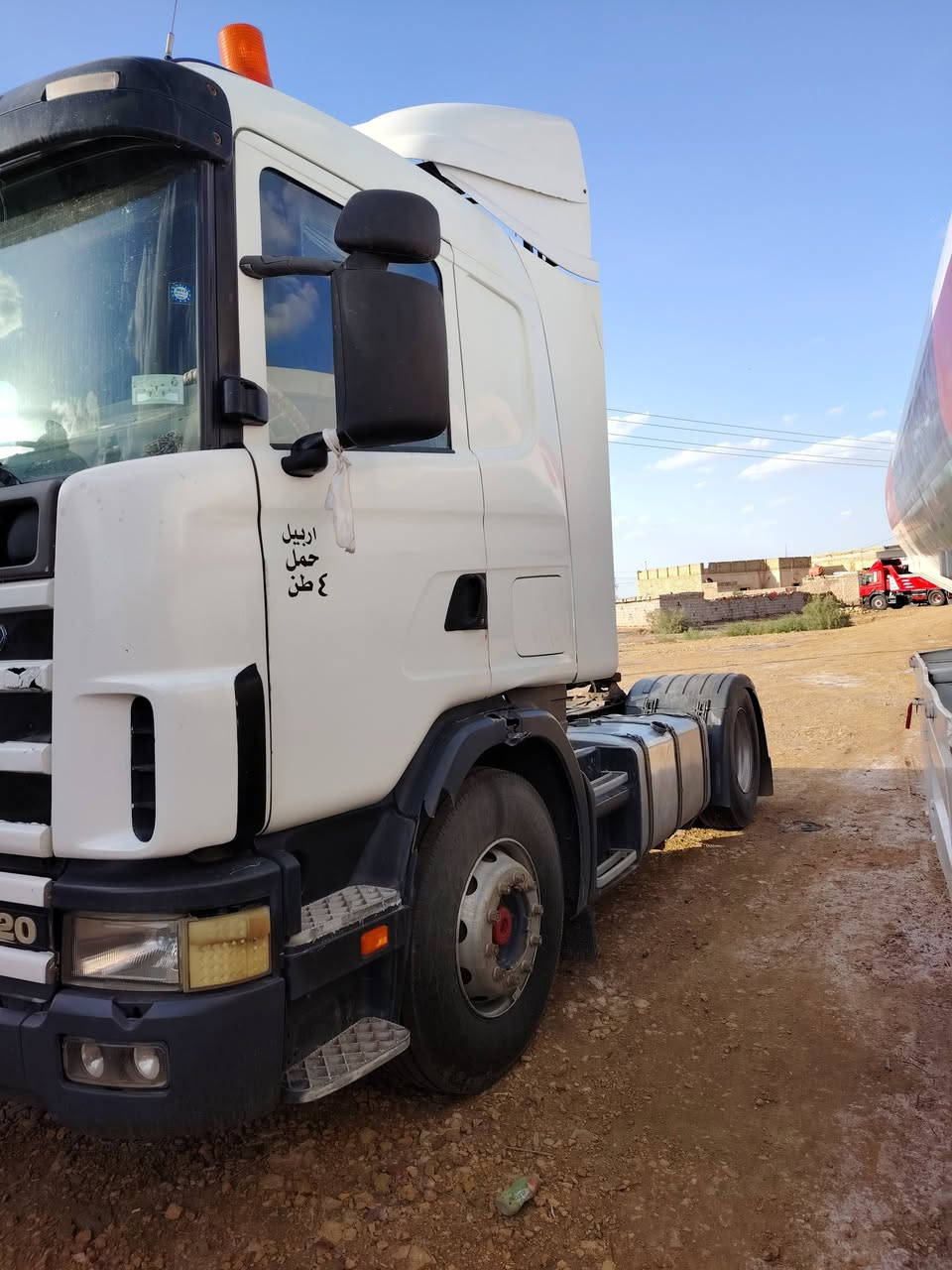 للبيع ٢٠٠٣ انجكتر كير ٣ب٣ رقم واسط بسمي طوناج جديد كفاله عامه ***********
