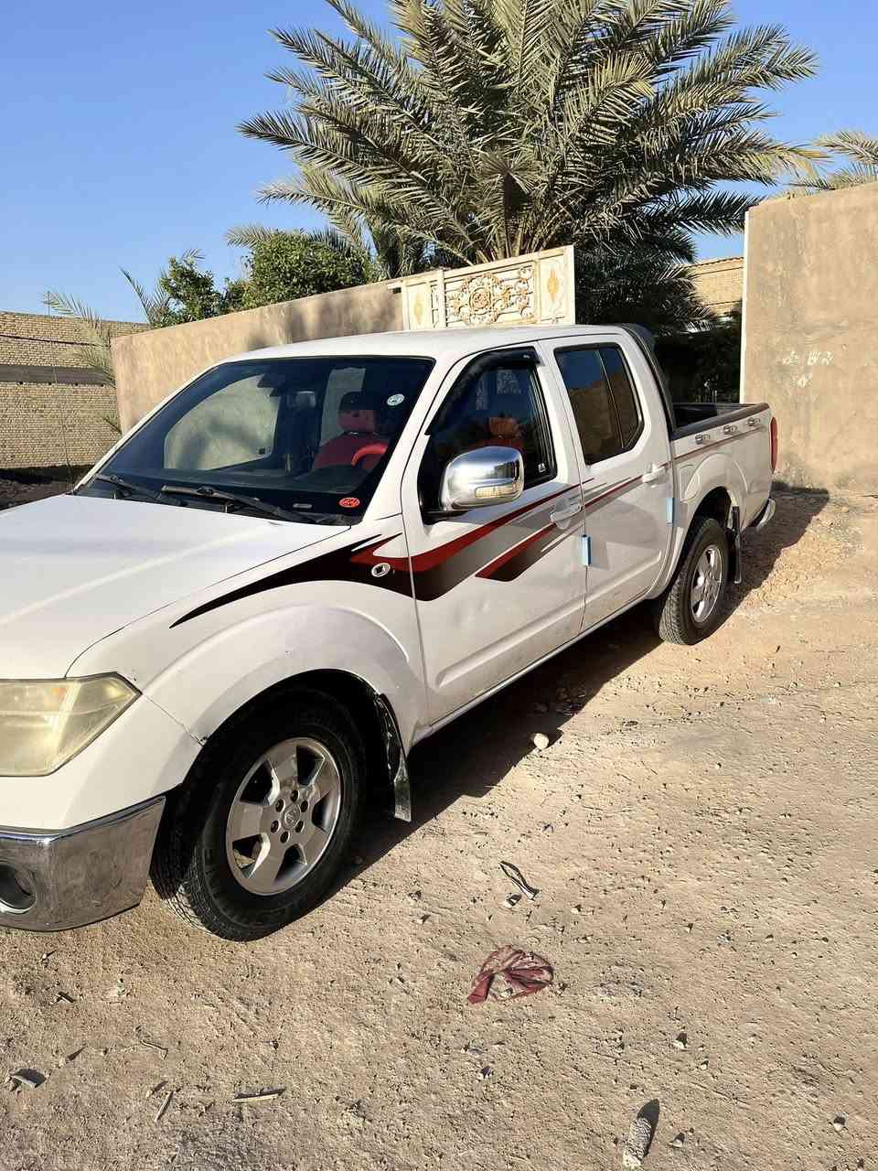 السلام عليكم نيفاره للبيع 2009كير عادي رقم اربيل الجديد تريد تحويل تريد وكاله بيه قطعتين صبغ السعر 73وبيه مجال العنوان كربلاء طويريج ***********
