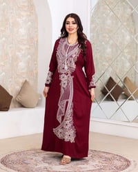 دشداشة نسائية • تطريز وستراس • مقاس 2x/3x