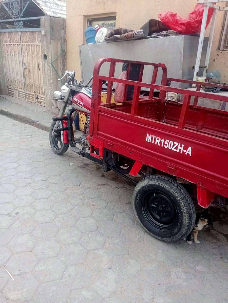 مديل 10 رقم اسود بدون راعي سنويه ومكاتبه شاصي مكفول ركبه مكفوله نجف حي الجزيرة 800 بيه مجال حك الجيه ***********
