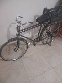 بايسكل هيرو للبيع حجم 28 سعره 85 مكاني بغداد حي الاساتذه وهذه رقمي 077...