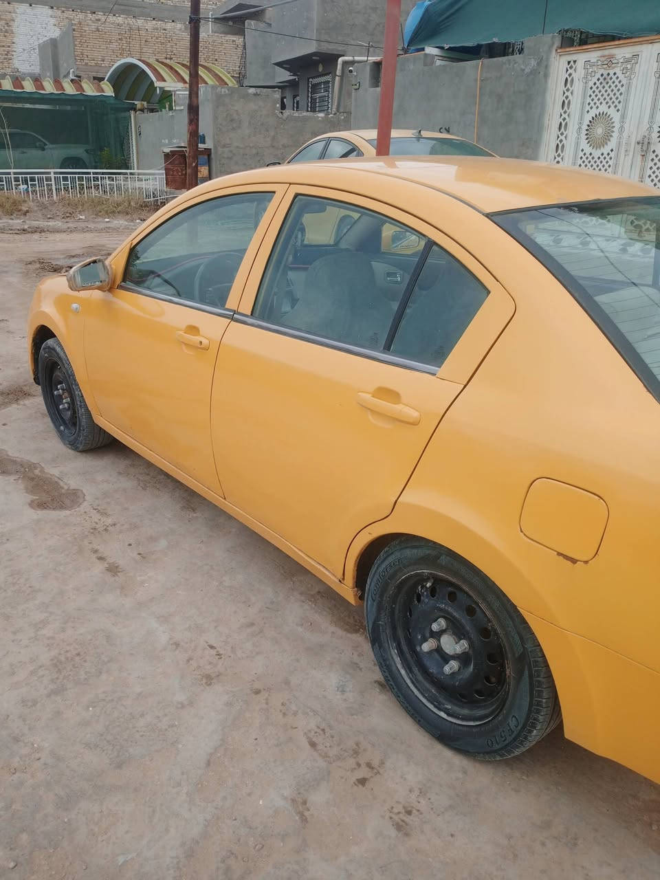 للبيع سيارة شيري اي فايف موديل 13 محور كورلا كير ومحرك السعر 35وبي مجال رقم الهاتف ***********
