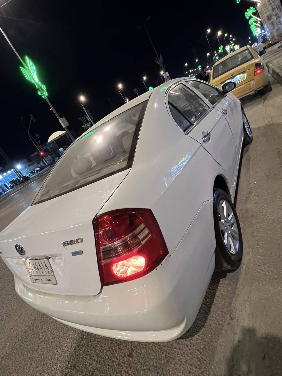 نيفان موديل 2011
سياره كامله اي نقص مابيهه كير مكينه 
مكفوله من ضربه تكم شواصي لغد كفاله
مكاني كربلاء ***********سعر 48
