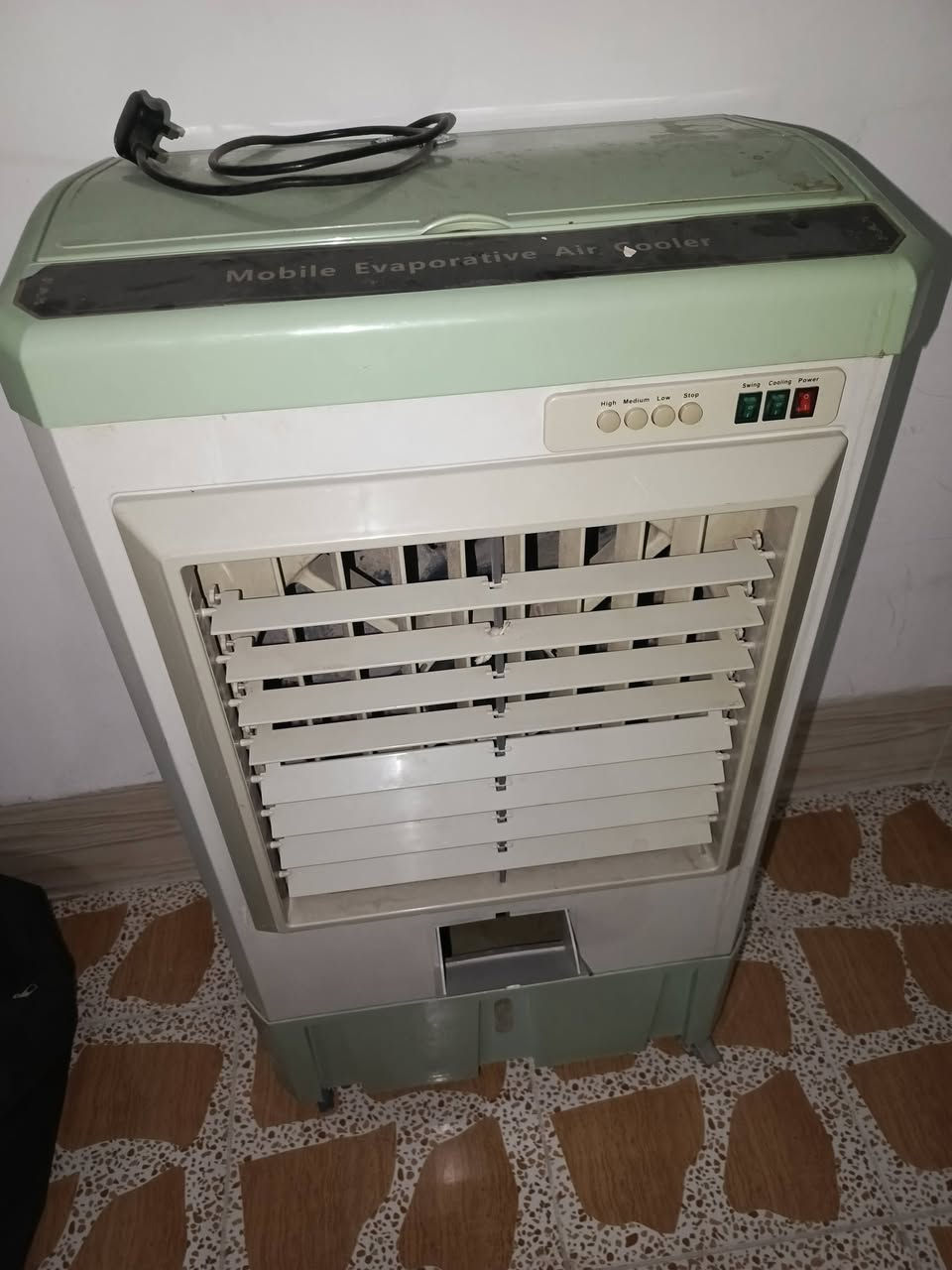 مبردة نظيفة للبيع 60الف ***********
