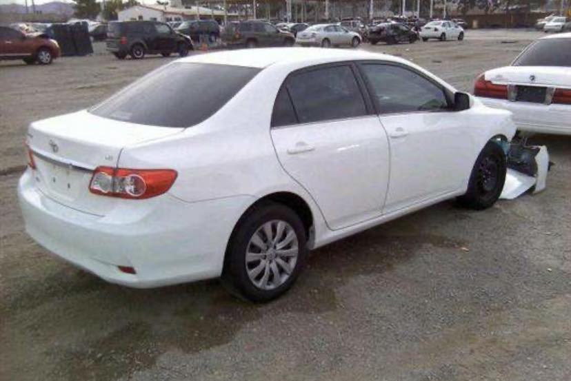 كورلا 2013 أمريكي سياره بسمي
سياره بيه بنيد ودعاميه اماميه 

تبريد تدفئه شغالات محرك 1800 

بيه رصعه باب السايق وباب السكن  

السعر 128 بيه مجال قليل 

*********** بيه واتساب
