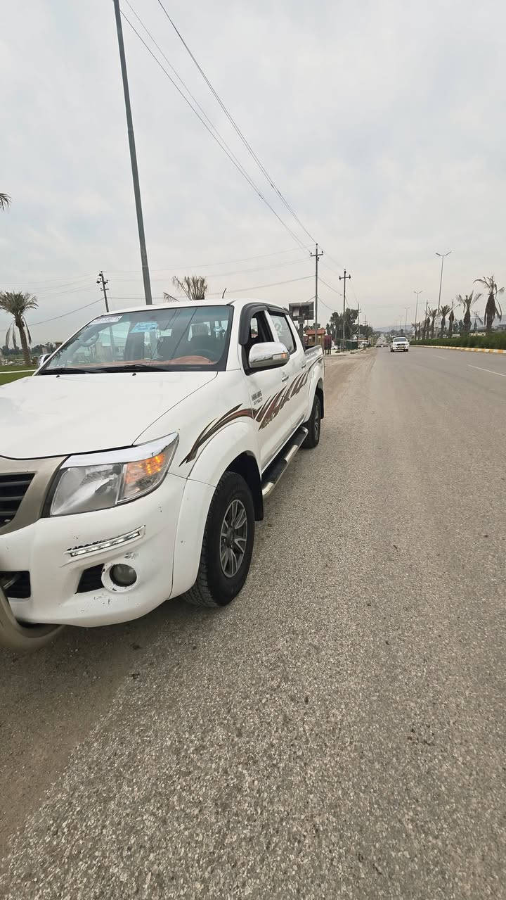 سلام عليكم بيكم للبيع فورويل 2012 بيها ملاحظات فقط بارد السعر 195 بيها مجال  *********** // ***********
