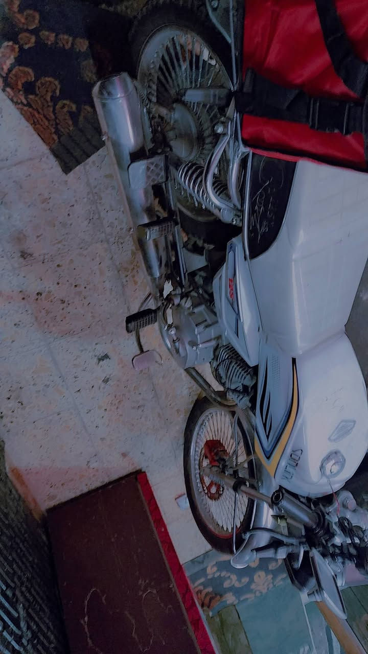 سلام عليكم دراجه يراني سونك 2024 بعدها جديد خمسه كير مستعجل علا بيعتها دراجه مكفوله شرط نضافه المحرك بل جيس   السعر 750 وبيها مجال أوراق كاملة المكان الحسينيه مال الراشديه بل خدمات مسقط رقم واتساب فقط متواجد ***********
