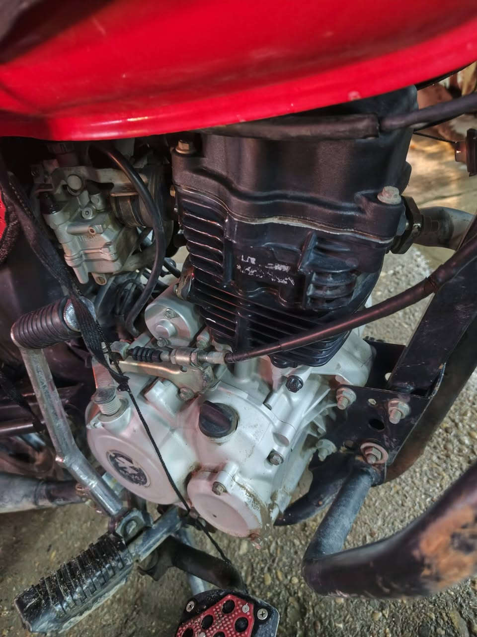 السلام عليكم بوكسر للبيع
موديل 2023 رقم وسنويه وتحويل ثاني يوم
دراجه استخدام شخصي مامشتغله دلفري ابد مال جناي
شغاله سلف وهندر
كهربايات كله شغال اشاير دبل اشاره اشاير اضافيه بلصندوك 
بك لايت بريك عالي ناصي كله شغال
تايرات جديد 
مجفته مره وحده قبل شهرين وبيه ضمان بلتجفيت سنه 
يم بوكسر البلديات
دراجه لاتبخير ولا تنقيص
اي عطل مابيه مكاني .....بغداد قرب جزيره بغداد السياحية
هاتف ***********
