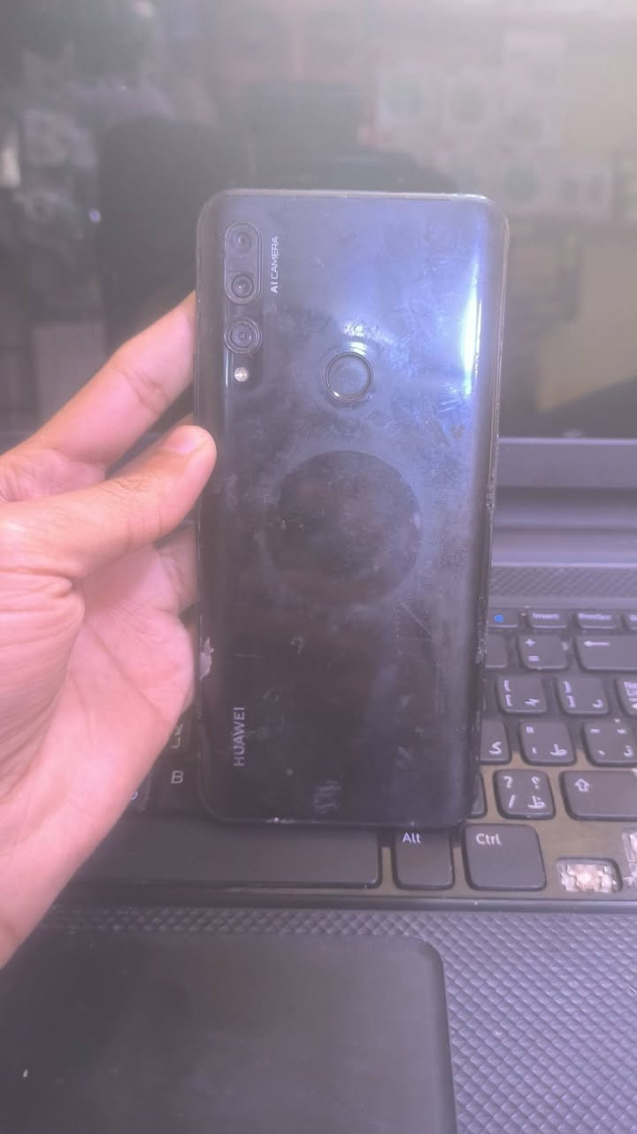 هواوي y9 prime 
ذاكره 128
السعر 60 الف مبدل شاشه
***********
