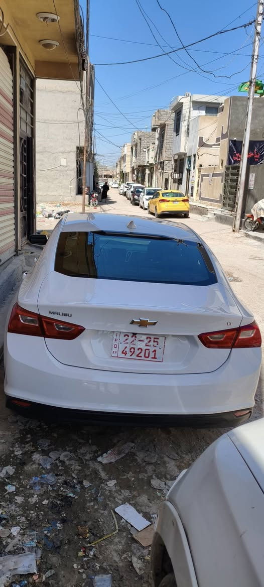 #المركبة : شيفرولية ماليبو موديل 2023 لون ابيض
#الضرر : تعديل بارد مكانين فقط شرط بدون قطره صبغ والصور دخل المشور
#الرقم : كاتي اربيل بعد بيها مجل للترقيم 3 اشهر

•المواصفات :
▪️السيارة : #شيفرولية #ماليبو
▪️المحرك : 1.5L تربو (اربعة سلندر)
▪️العداد : 39  ميل حقيقي
▪️حجم الويل : ويل كب البرمير حجم 19 اصل مع طقم تايرات بحالة ممتازة
▪️غرفة السيارة:كشنات السيارة مخمل اسود 
▪️شاشة الدشبول حجم كبير (ايباد) للتحكم بايعازات السيارة
▪️تحكم فول كهرباء لكرسي السائق والراكب
▪️بصمات  للابواب مع بصمة جنطة وبصمة تشغيل وتشغيل عن بعد 
▪️تبريد قطعتين امامي وخلفي
▪️تدفئة لكشنات المقدمة
▪️سستم صوت
▪️تحكم ستيرن جهتين بلوتوث وحاكية وكروس سرعة وتحكم صوت 
▪️نظام ABS مانع انزلاق
▪️السيارة جديدة وبوضع الشركة.

السعر المطلوب 128
 
الاتصال على : ***********
مكان كربلاء
